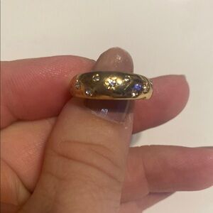 Elegant Gold Ring with Sparkling Accents Size 8
